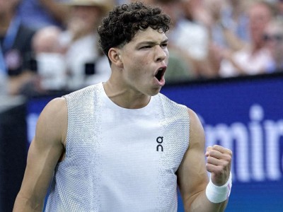 足球国足开除奖励远射必进卡叶辰笔趣阁-九游登录入口