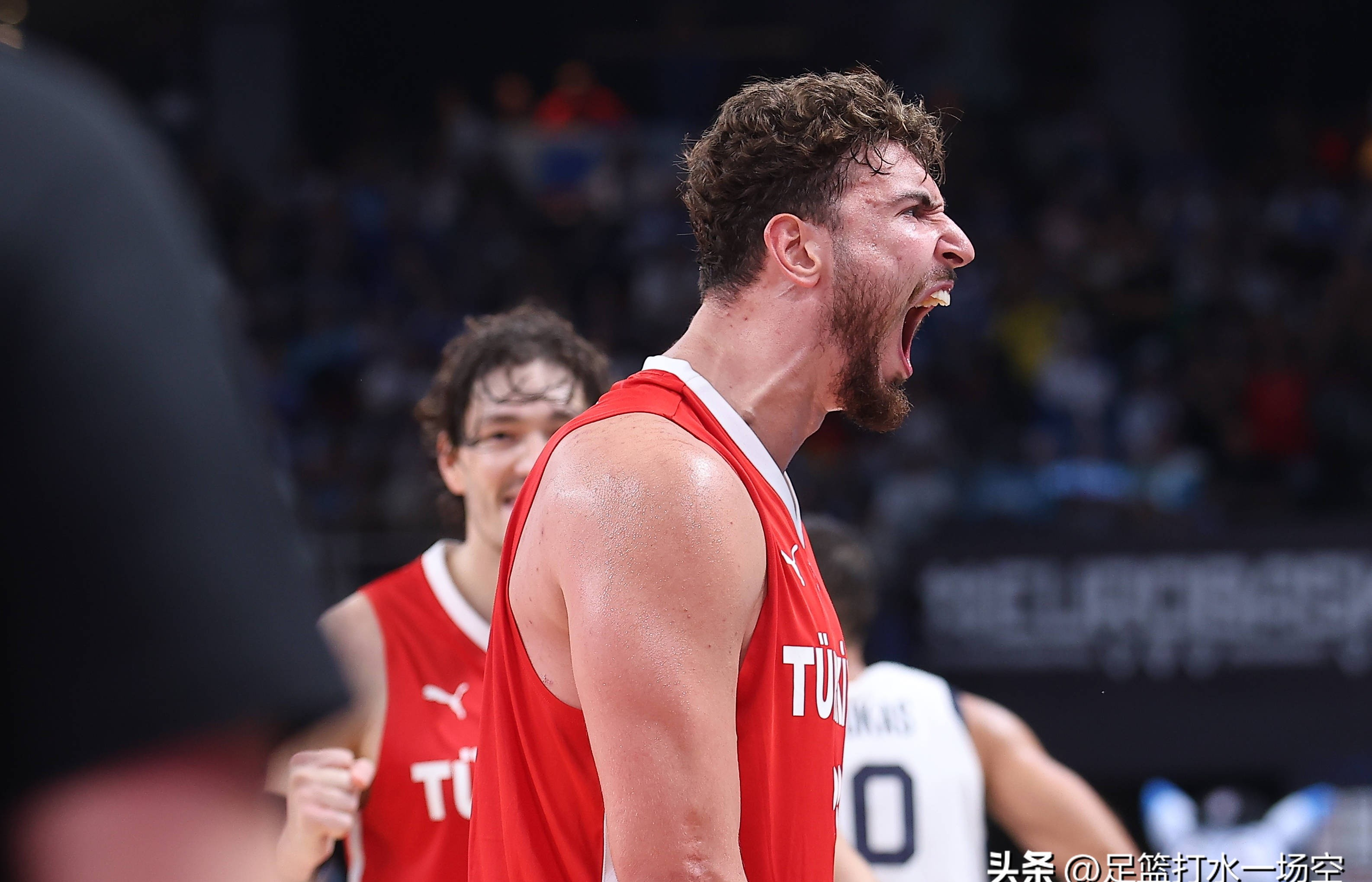 包含欧超杯赛程吃紧，底特律活塞冲刺阶段篮板制胜，管理层满意，细节决定成败的词条