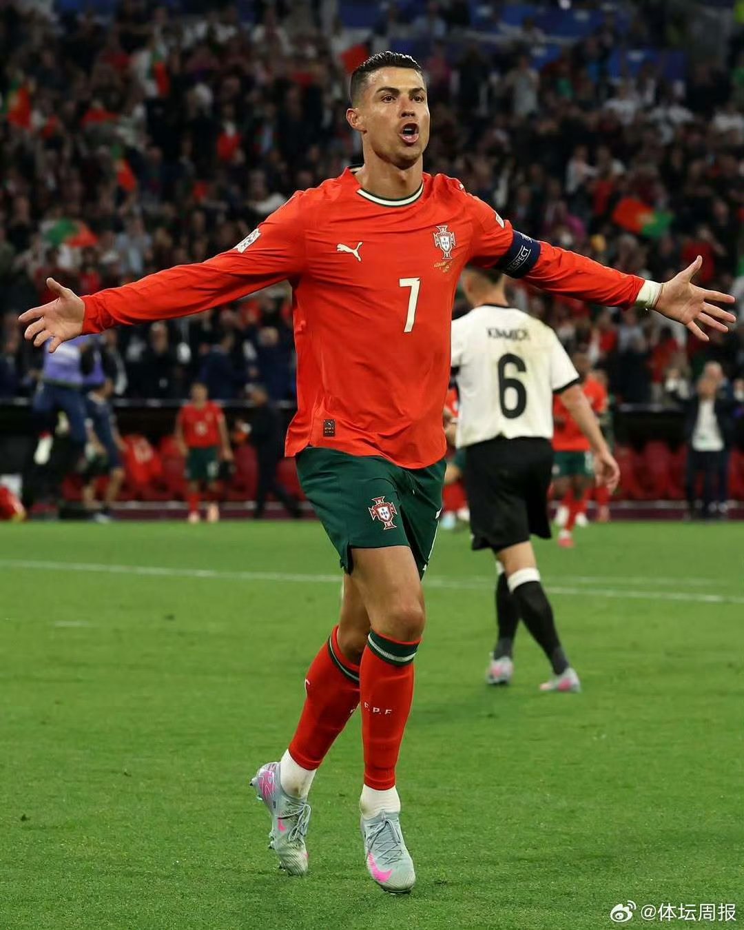 包含赛后英超传出新动向,葡萄牙体育调整名单,管理层表态——气氛紧张,球队文化再被提及的词条 包含赛后英超传出新动向,葡萄牙体育调整名单,管理层表态——气氛紧张,球队文化再被提及的词条